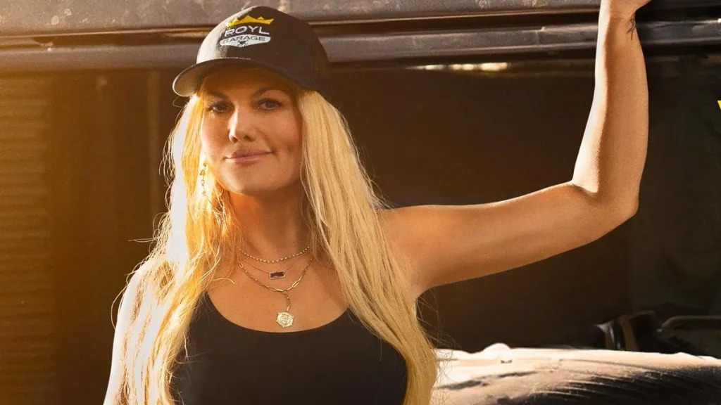 Courtney Hansen Net Worth
